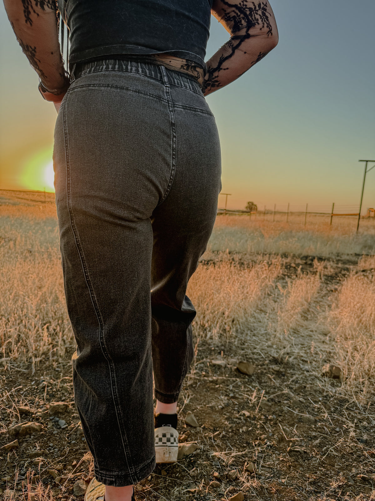 Black Barrel Jeans